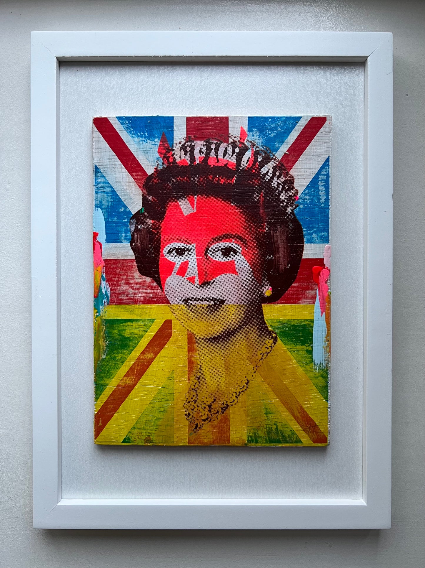 Queen Elizabeth - Multi colour on Yellow / Red / Blue