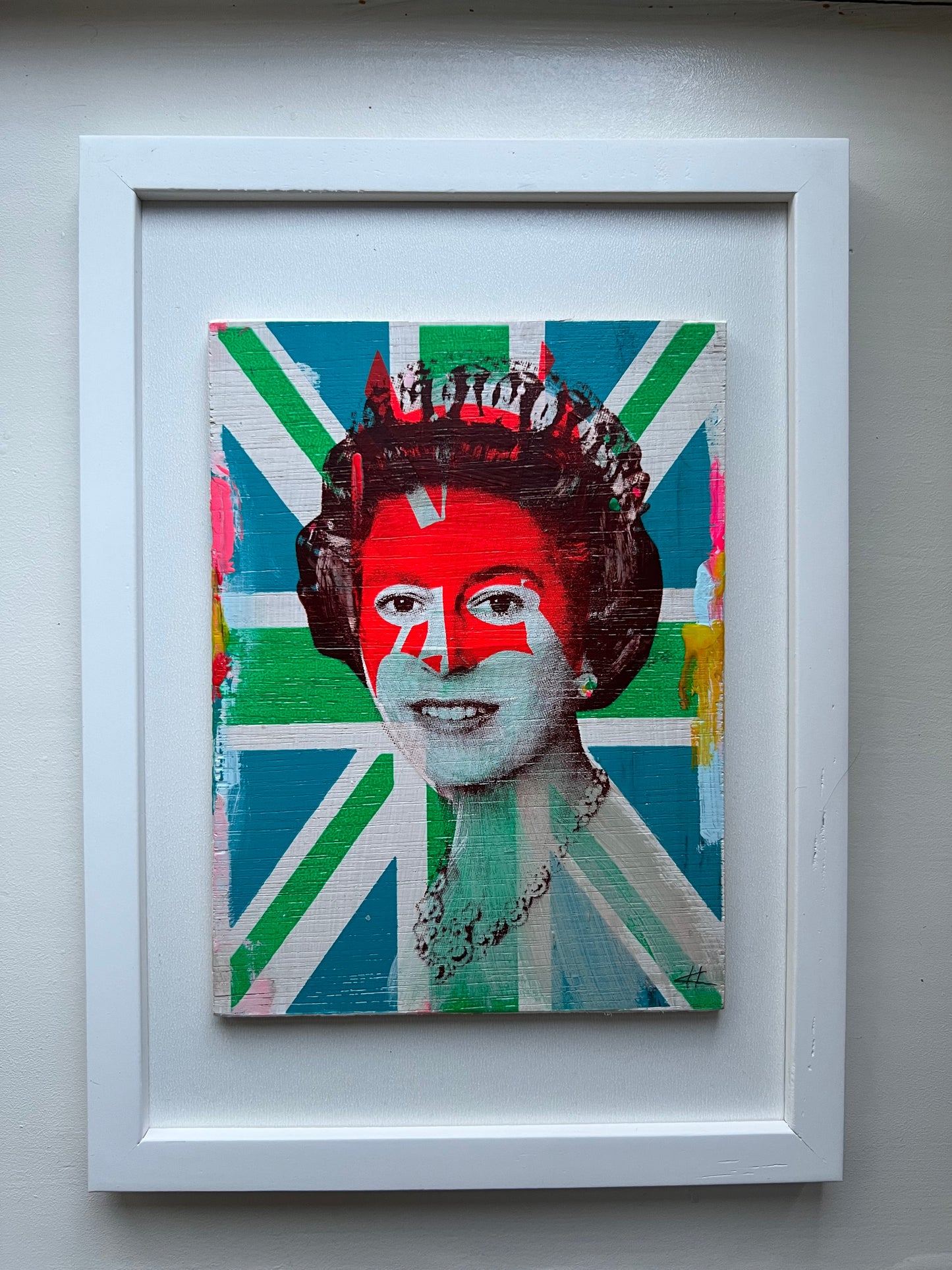 Queen Elizabeth - Multi colour on Green 2