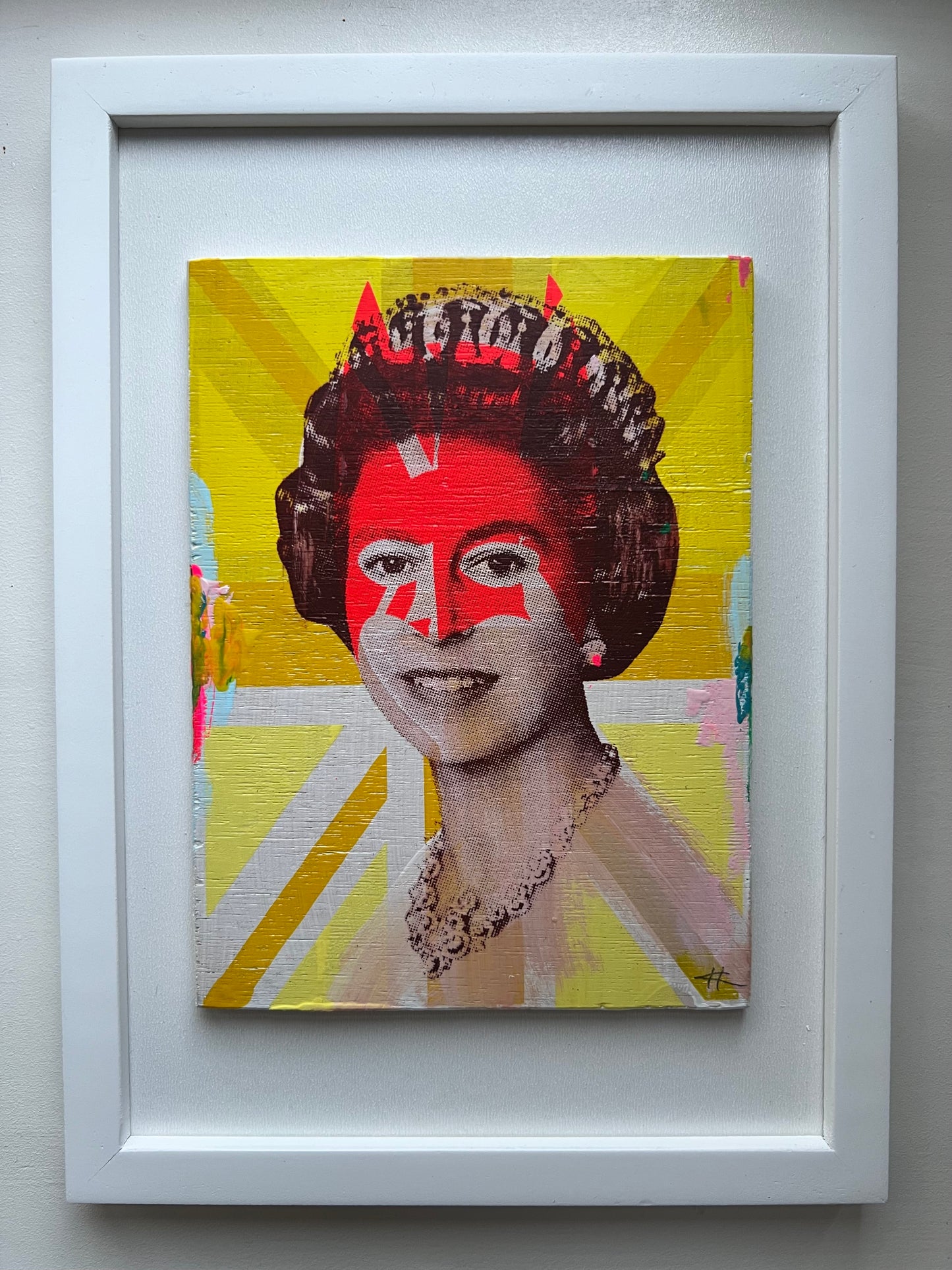 Queen Elizabeth - Multi colour on Yellow 2